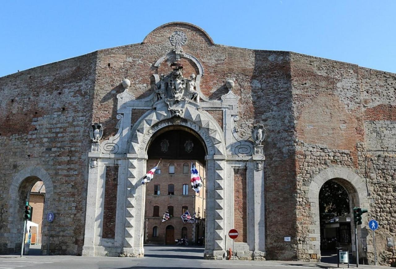 Cor Magis Kamullia - 200 Meters From The Historic Center And Close To The Train Station Siena Buitenkant foto