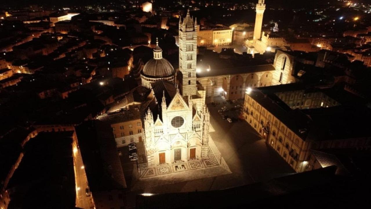Cor Magis Kamullia - 200 Meters From The Historic Center And Close To The Train Station Siena Buitenkant foto